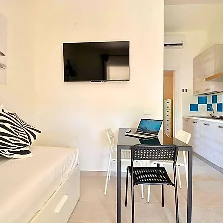 Isa - In Costa Rei Just 450 Meters From The Beach, With Air Conditioning And Outdoor Private Area 3*