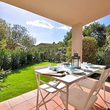 Apartahotel Isa - In Costa Rei Just 450 Meters From The Beach, With Air Conditioning And Outdoor Private Area Muravera